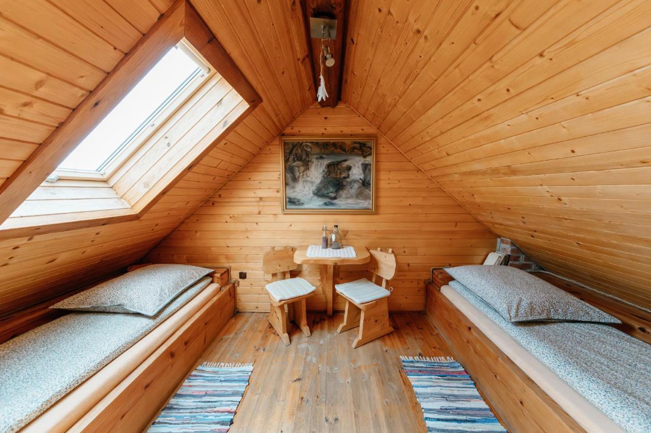 Bieszczadzka Bania Villa เลสโก ภายนอก รูปภาพ