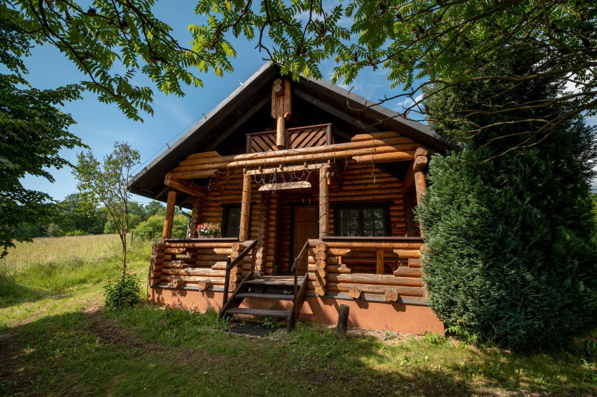Bieszczadzka Bania Villa เลสโก ภายนอก รูปภาพ