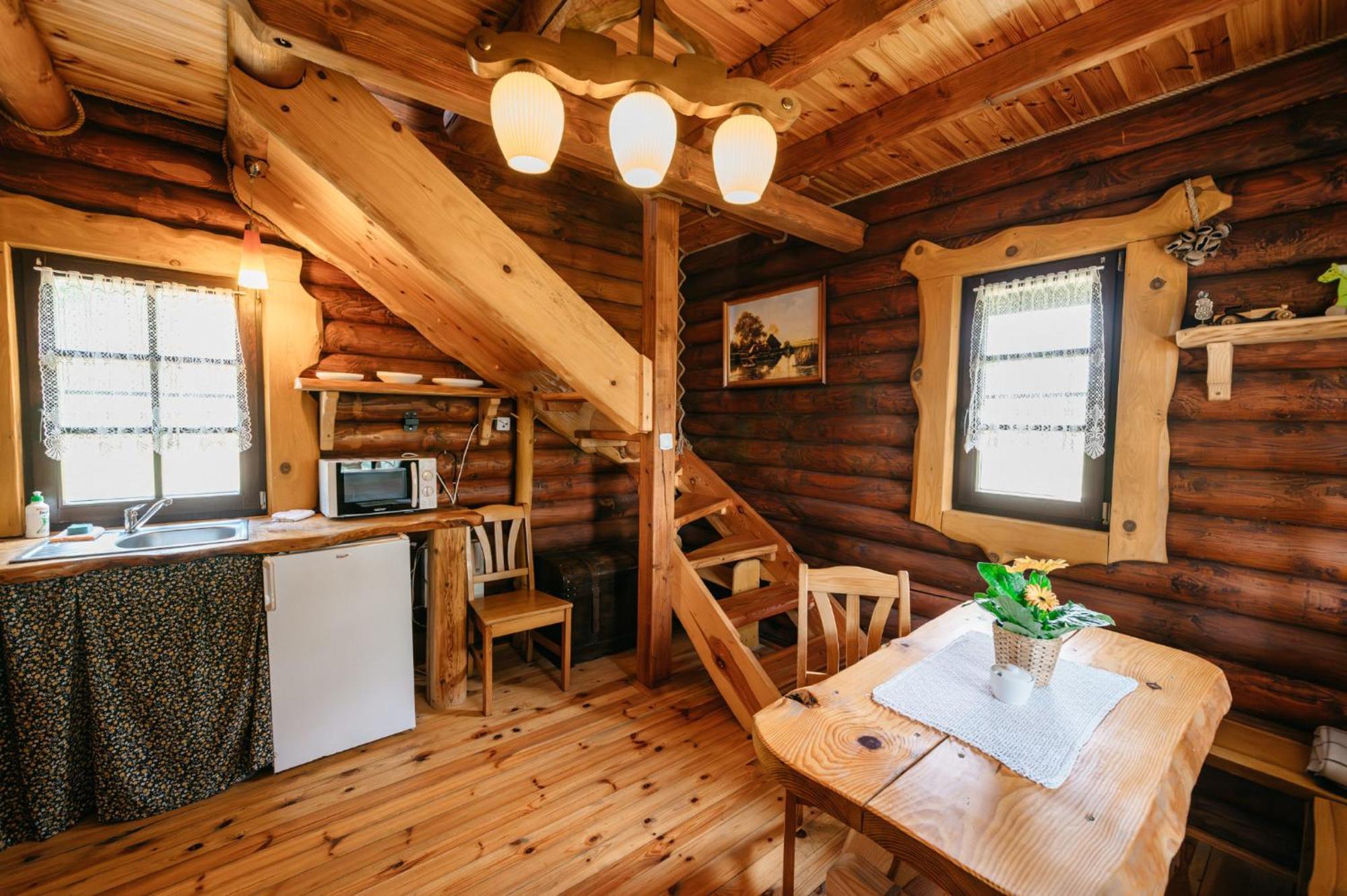 Bieszczadzka Bania Villa เลสโก ภายนอก รูปภาพ